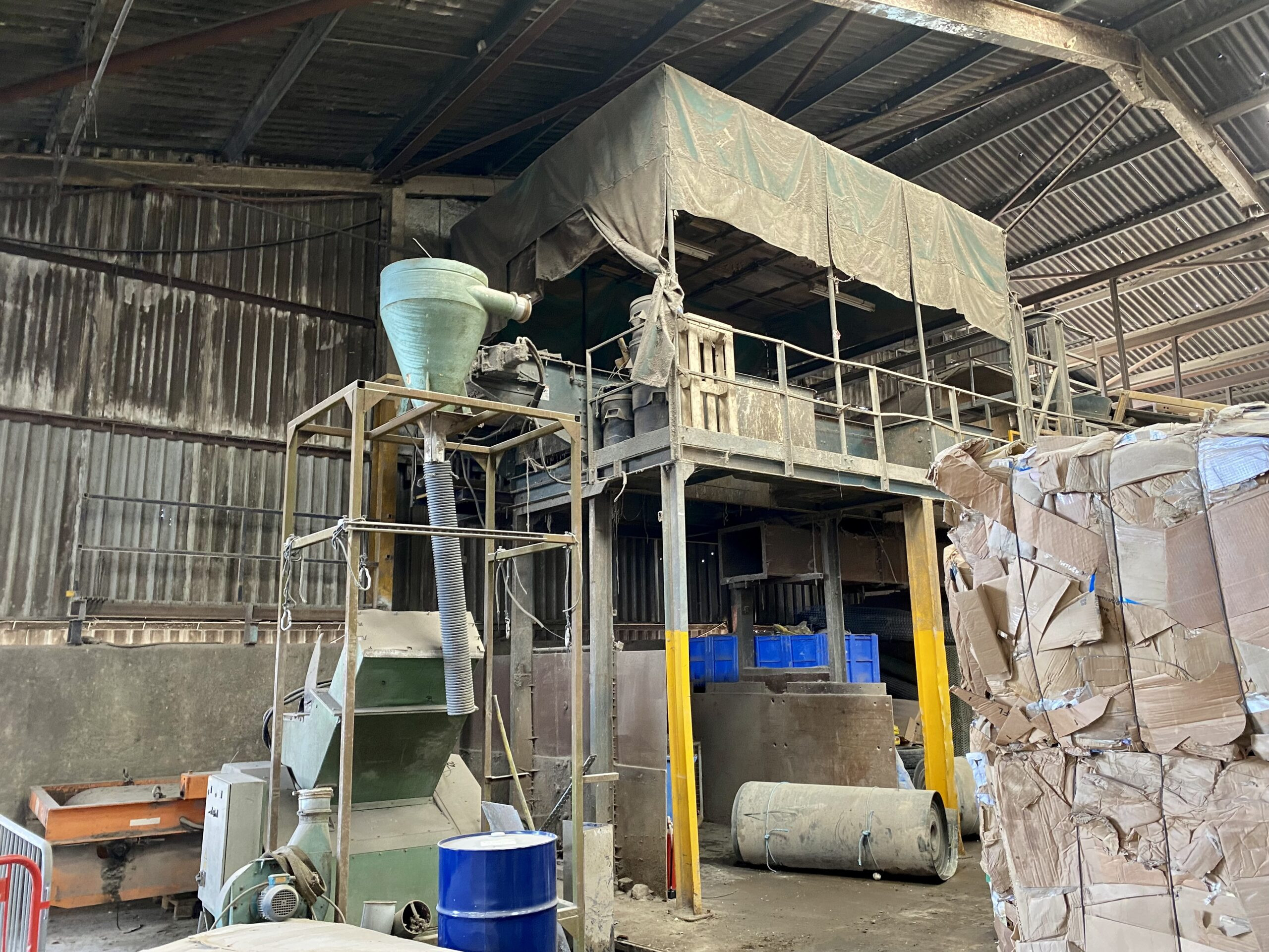 Powerscreen 2 Bay Picking Station